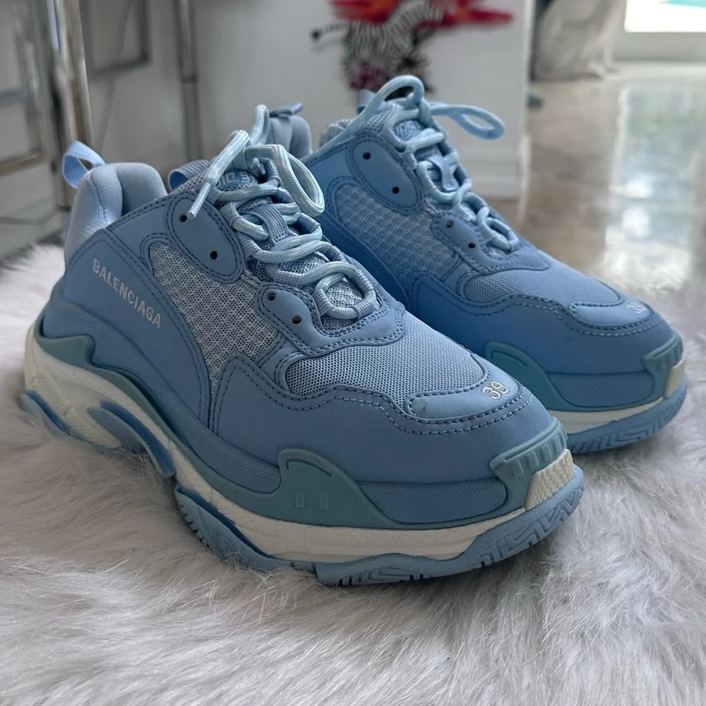 Balenciaga Triple S - Picture 2 of 11